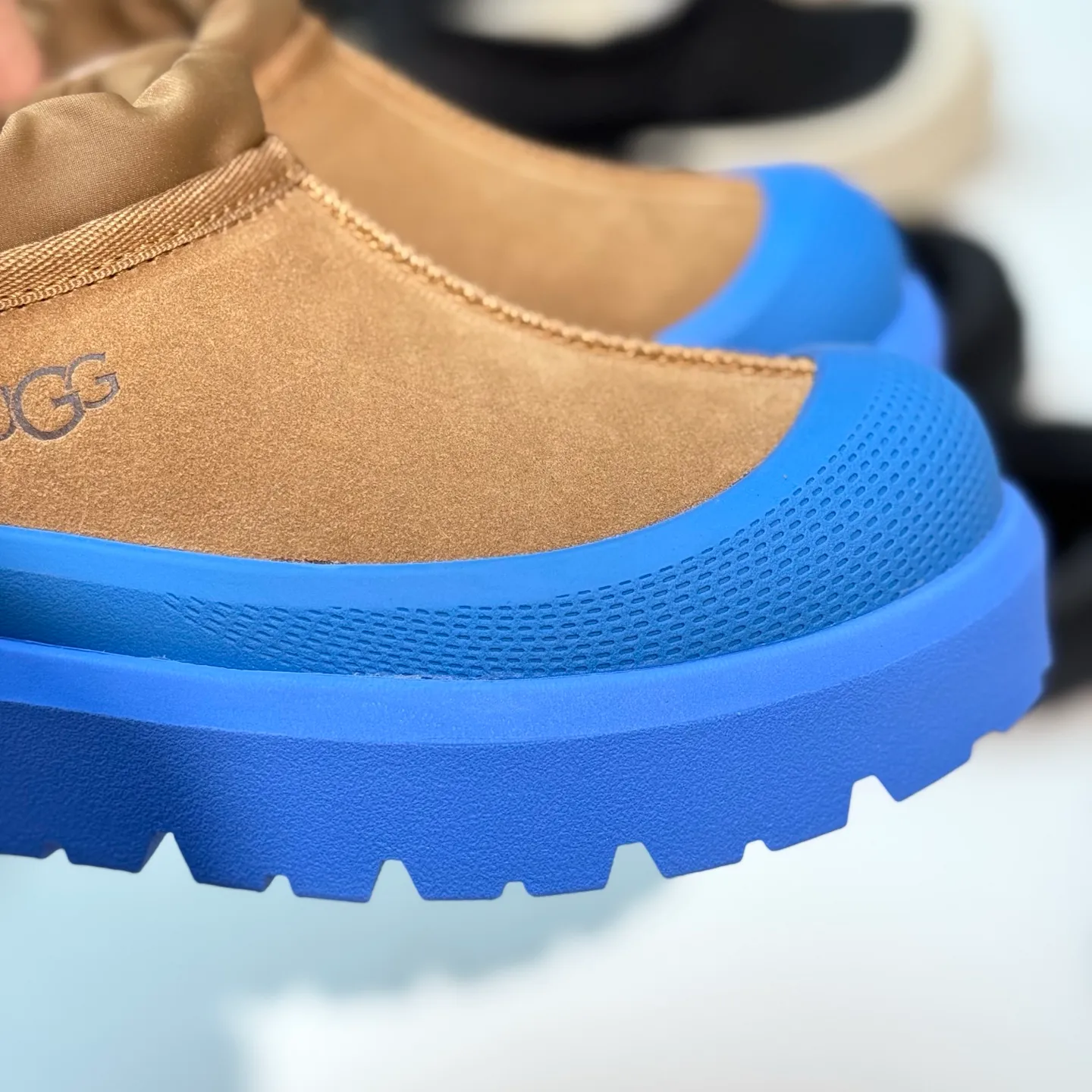 Local 💰600 Exclusive version Original OEM grade UGG Wang Yibo's same style High-end exclusive supply Pyramid-top workmanship quality High-end needs to come # Big advantage supply ❗️❗️❗️ Low-top men's and women's shoes size: 36 37 38 39 40 41 42 43 44#